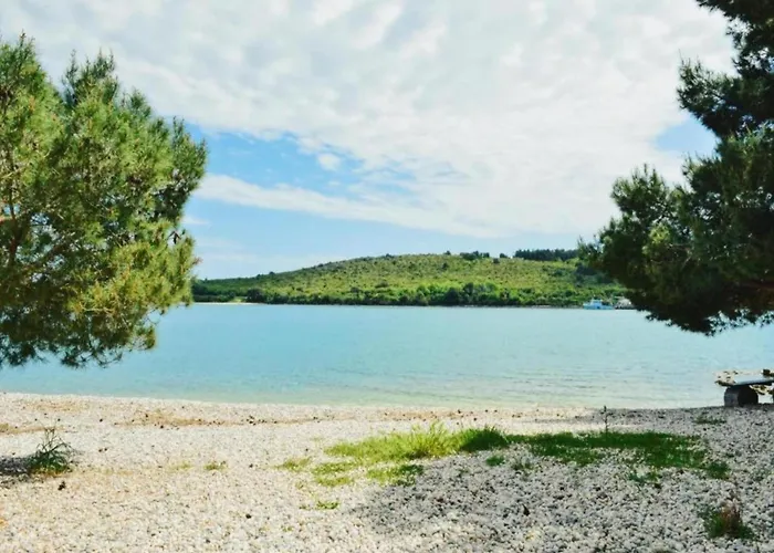 Apartman In Near Center Waterfront Pula