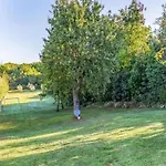 Appartement In Near Center Waterfront Pula