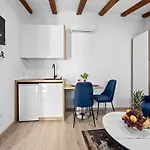 Appartement In Near Center Waterfront