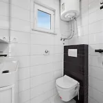 In Near Center Waterfront Appartement