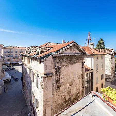 In Near Center Waterfront Lejlighed *