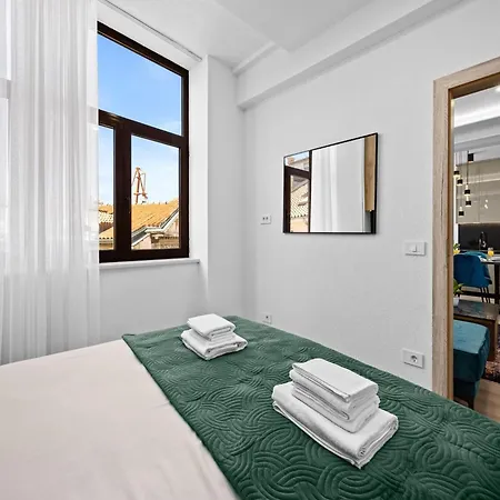 Appartamento In Near Center Waterfront