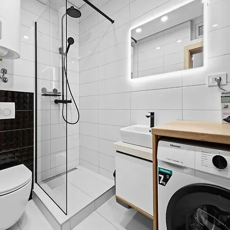 Apartamento In Near Center Waterfront *