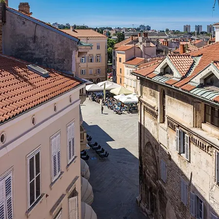 Apartamento In Near Center Waterfront Pula