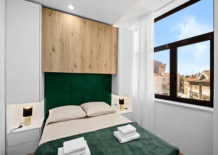 In Near Center Waterfront Διαμέρισμα